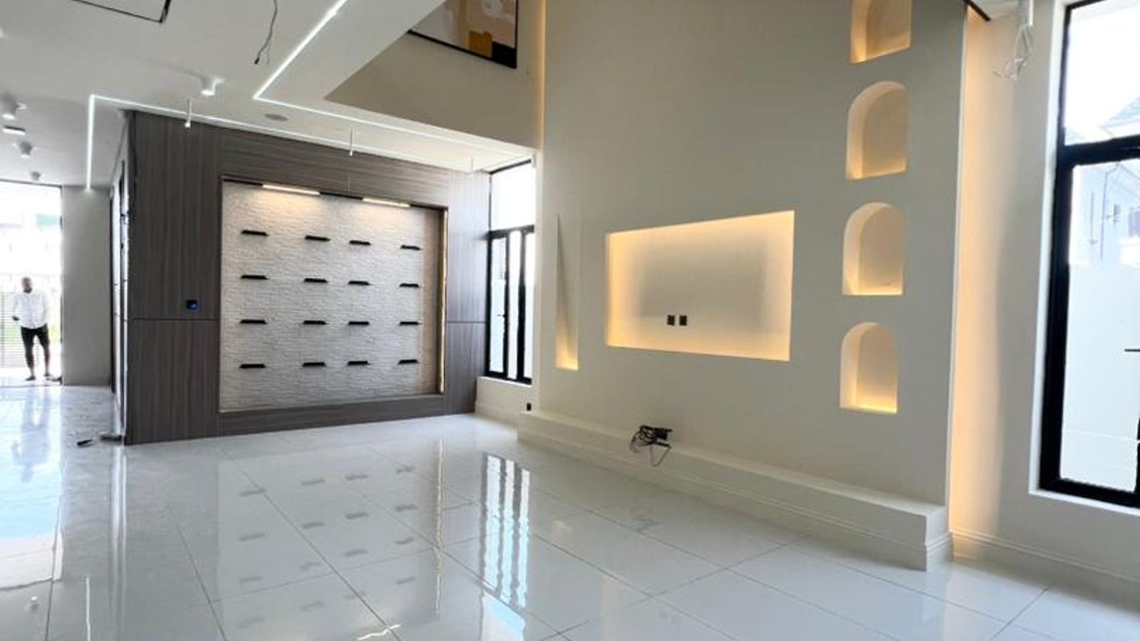 5 Bedroom Fully Detached Duplex