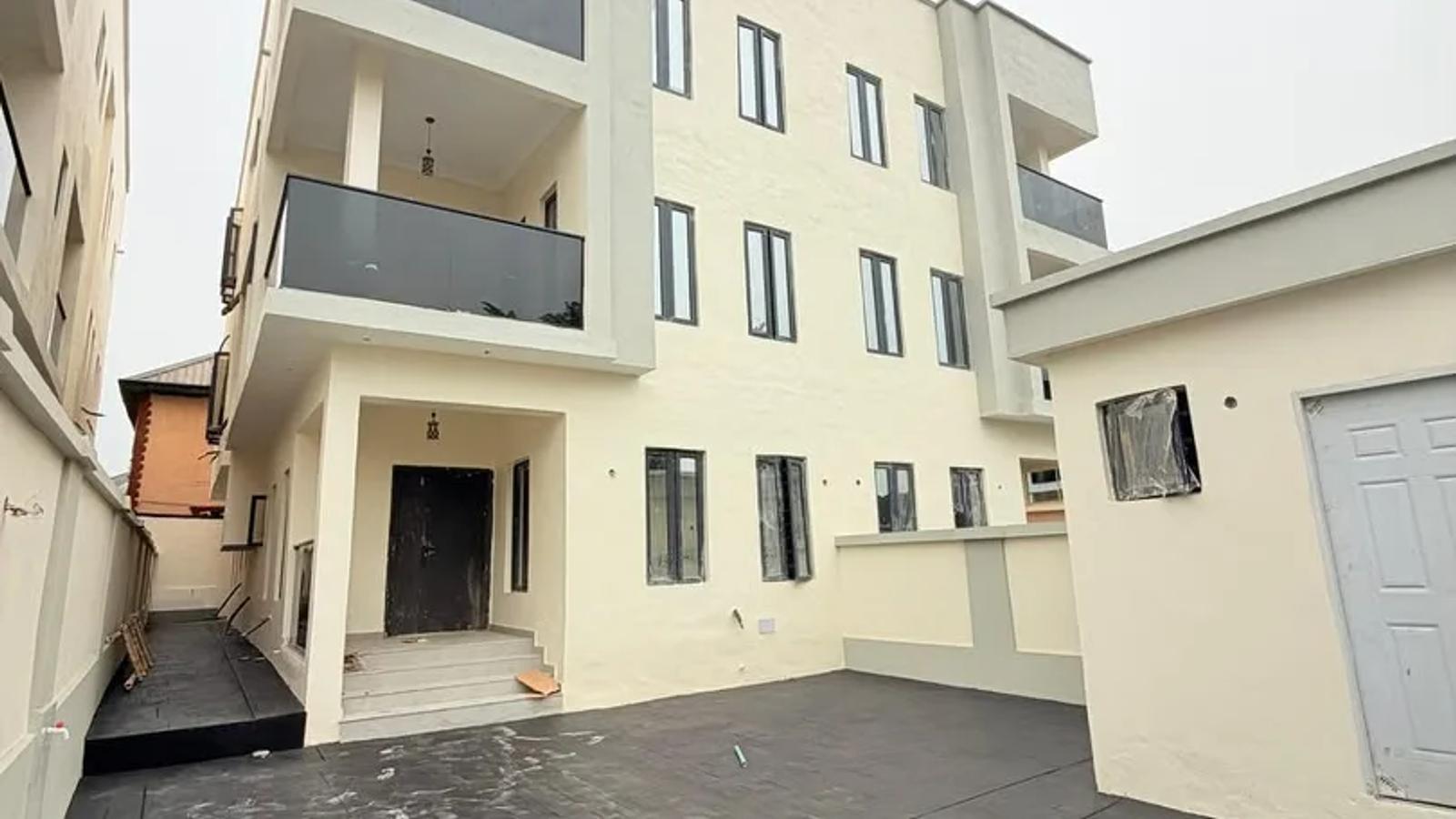 4 Bedroom Semi-Detached Duplex