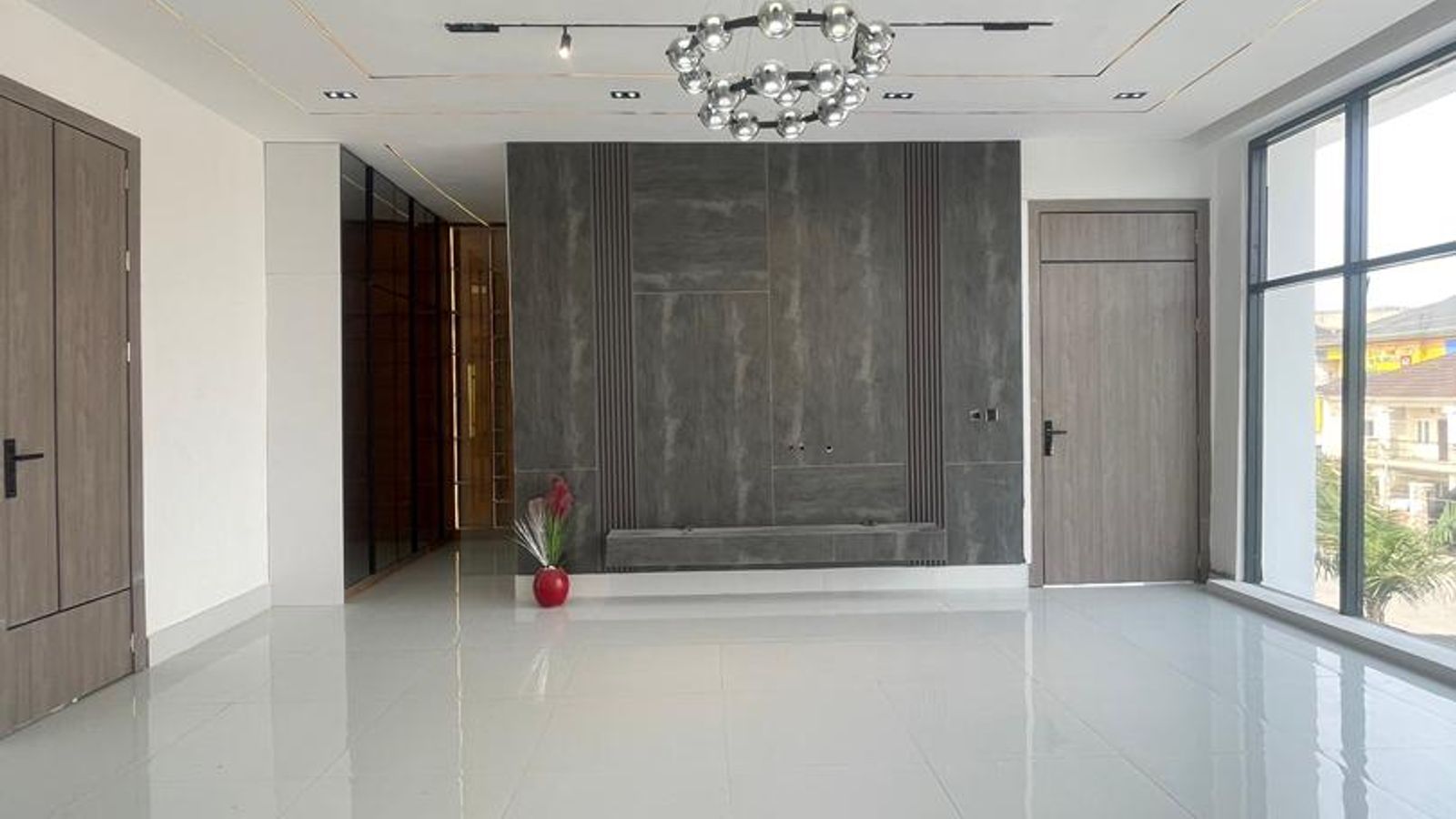 5 Bedroom Fully Detached Duplex