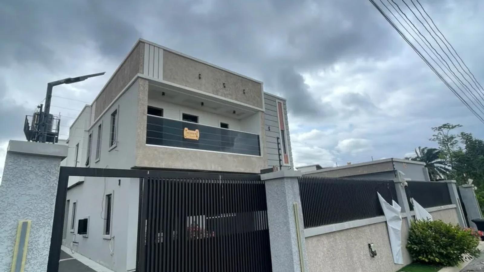 5 BEDROOM FULLY-DETACHED DUPLEX WITH BQ