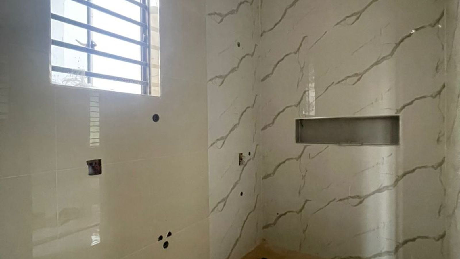 5 Bedroom Fully Detached Duplex