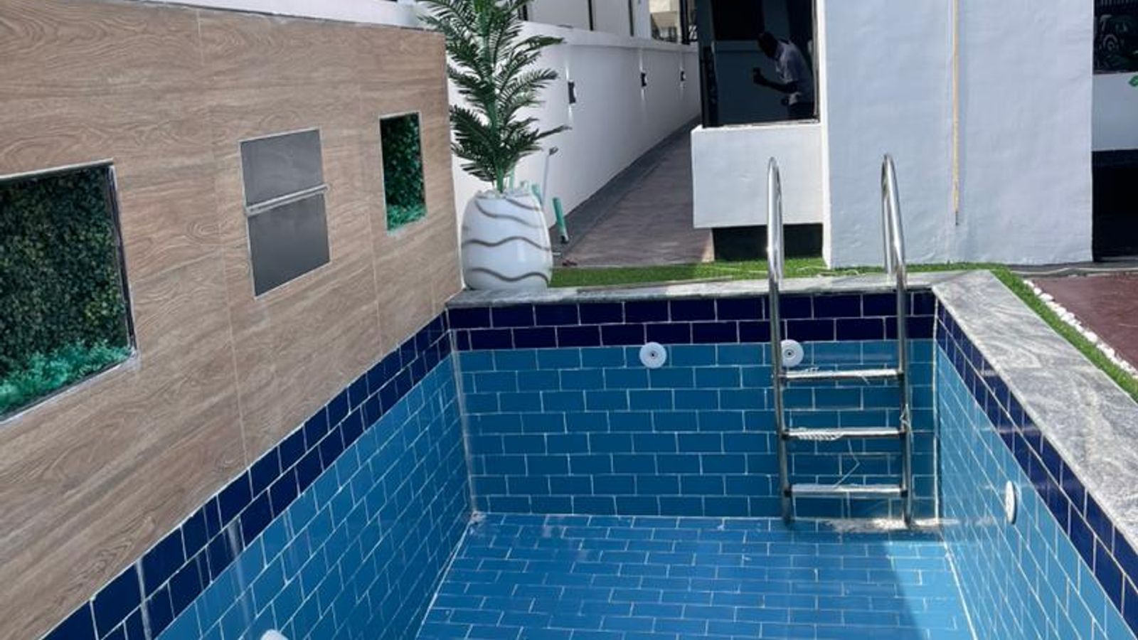 5 Bedroom Fully Detached Duplex