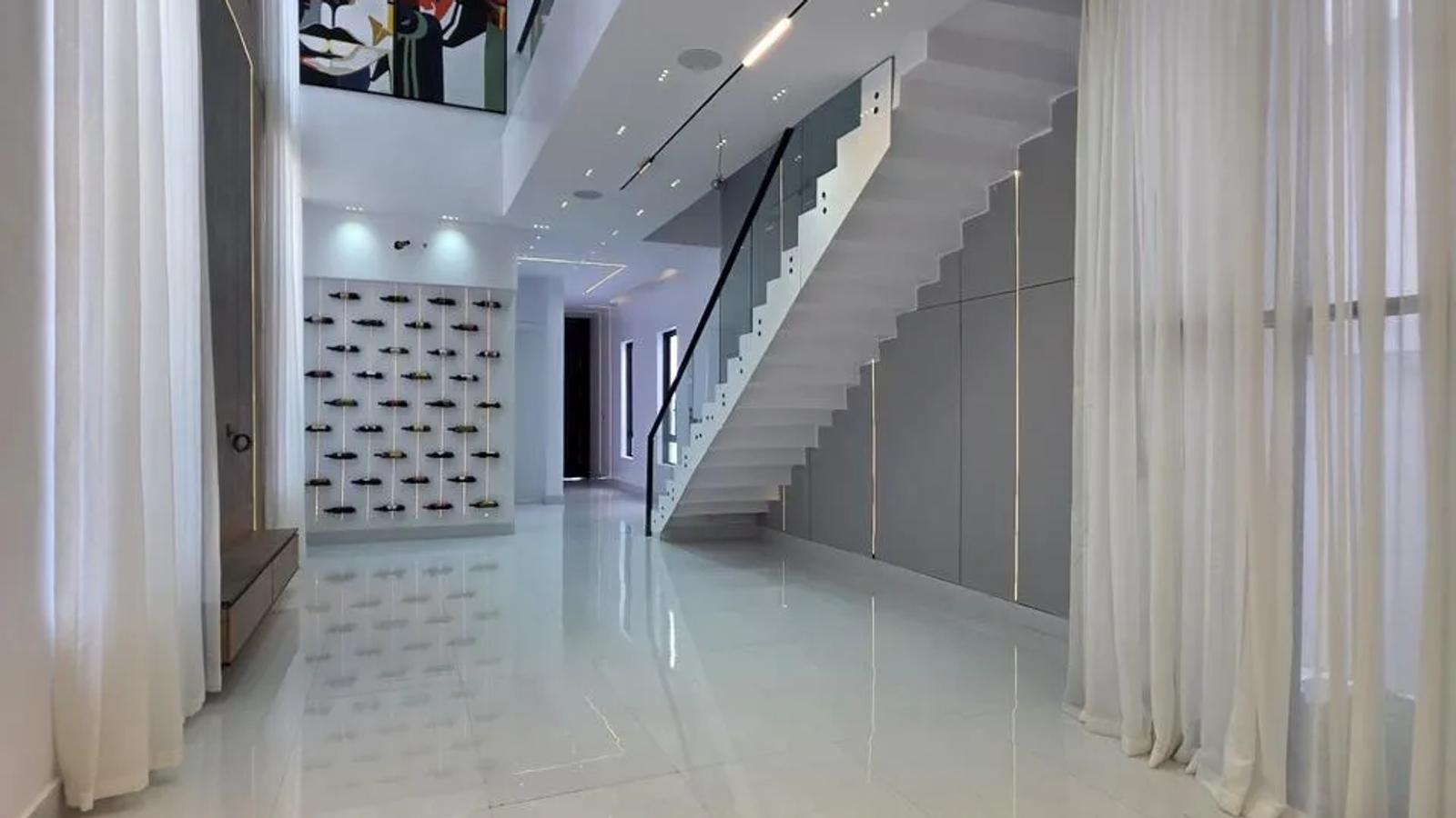 5 Bedroom Fully Detached Duplex