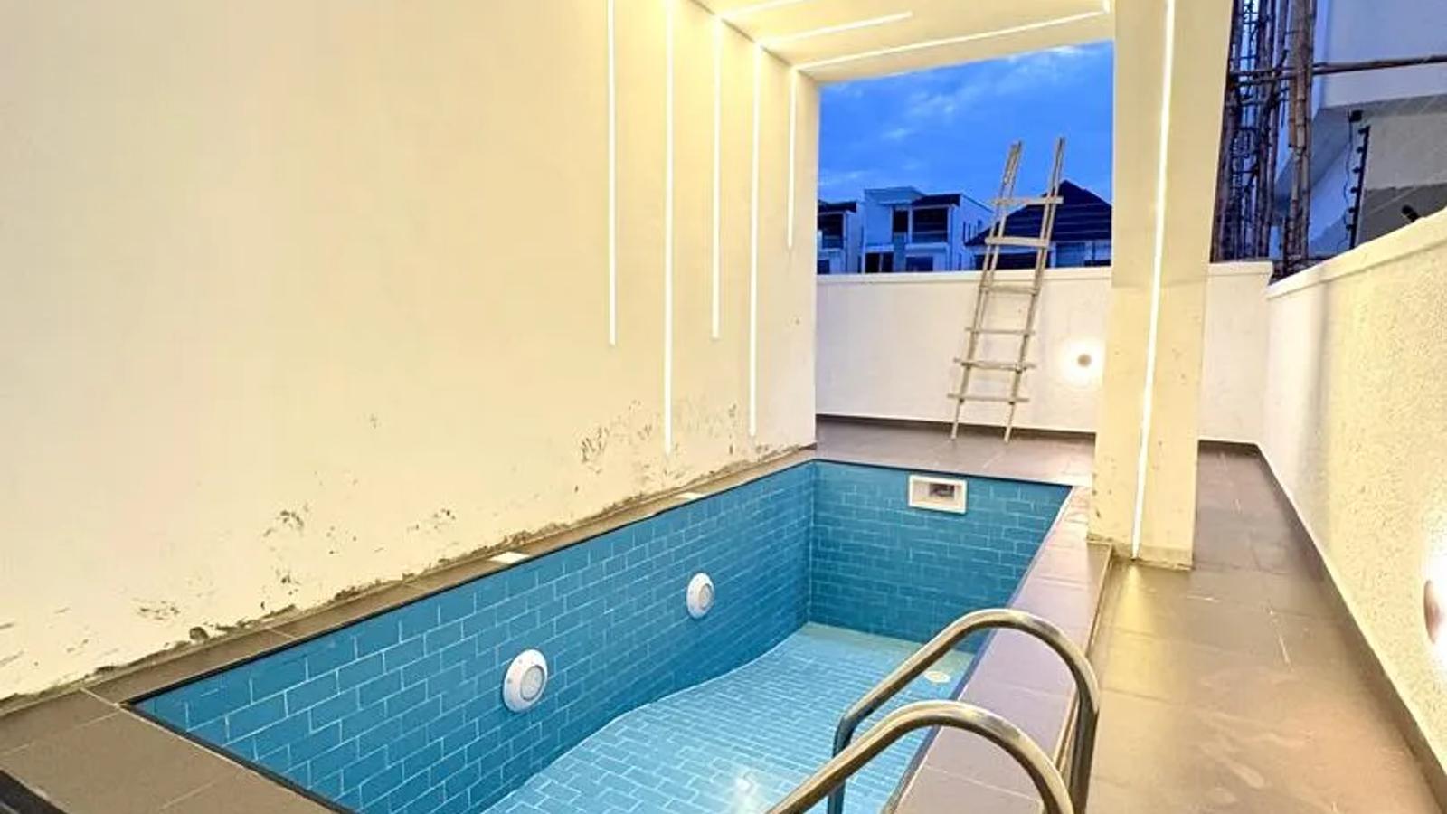 5 Bedroom Fully Detached Duplex