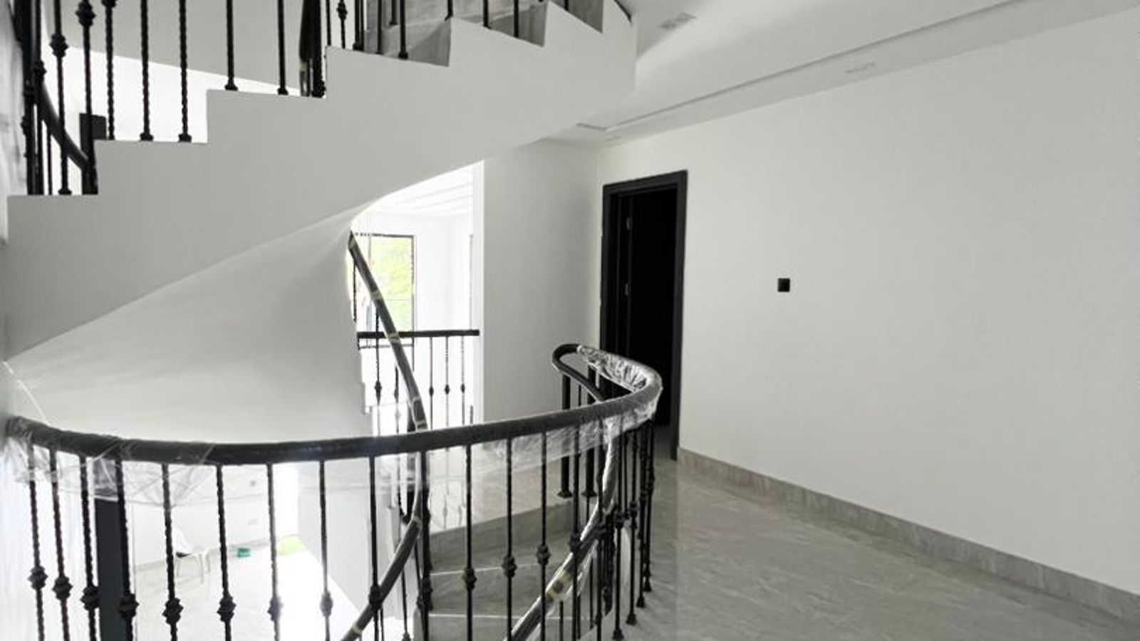 5 Bedroom Fully Detached Duplex