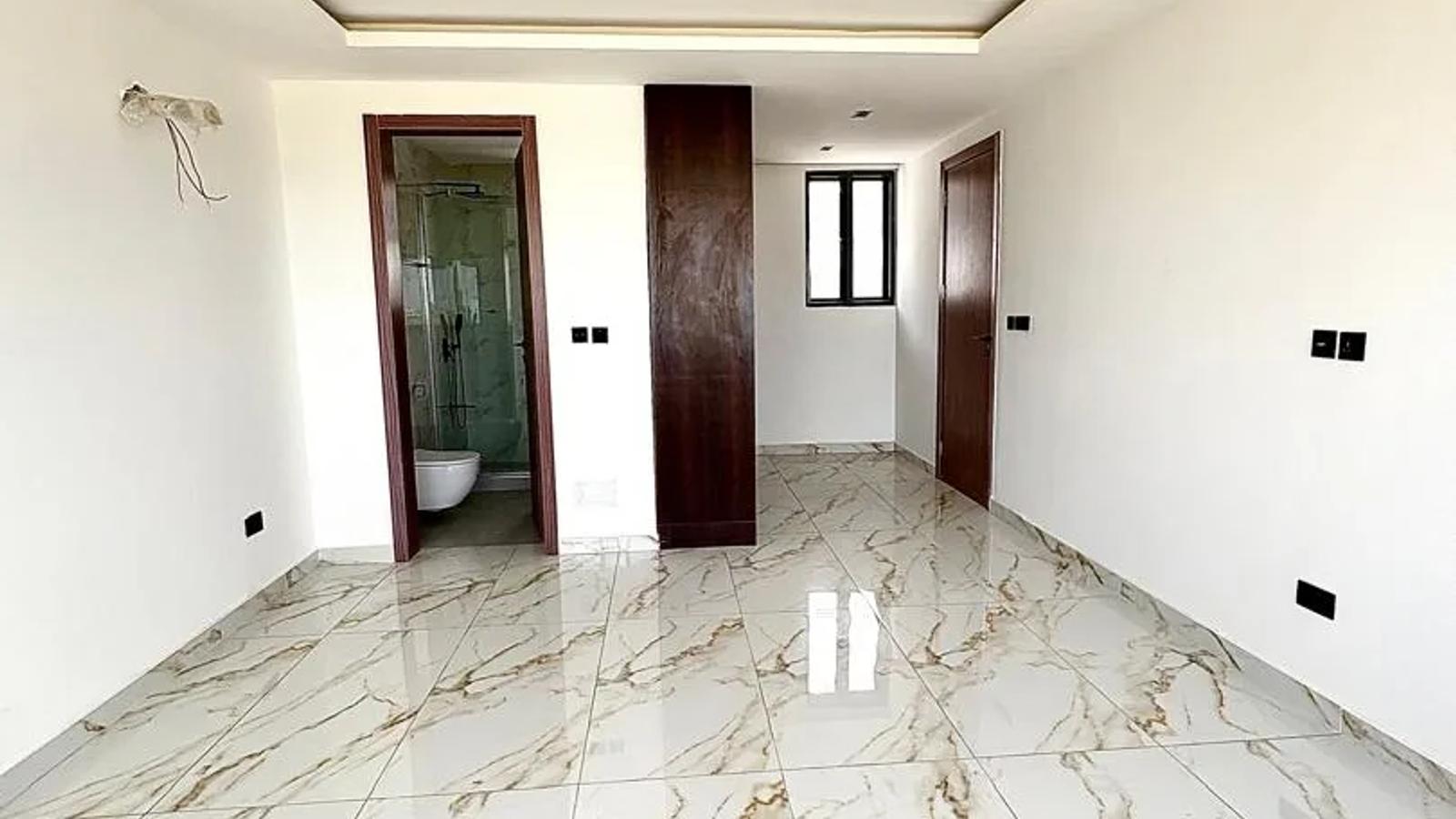 5 Bedroom Semi Detached Duplex