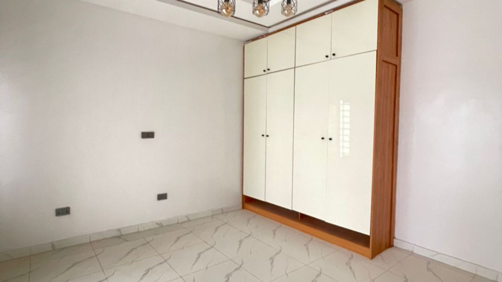 5 Bedroom Semi Detached Duplex