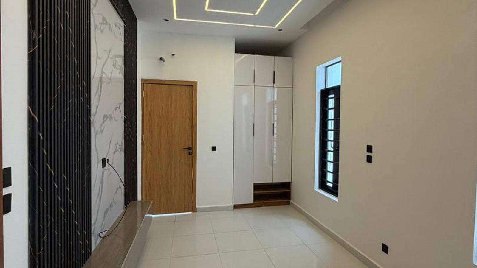 5 Bedroom Fully Detached Duplex