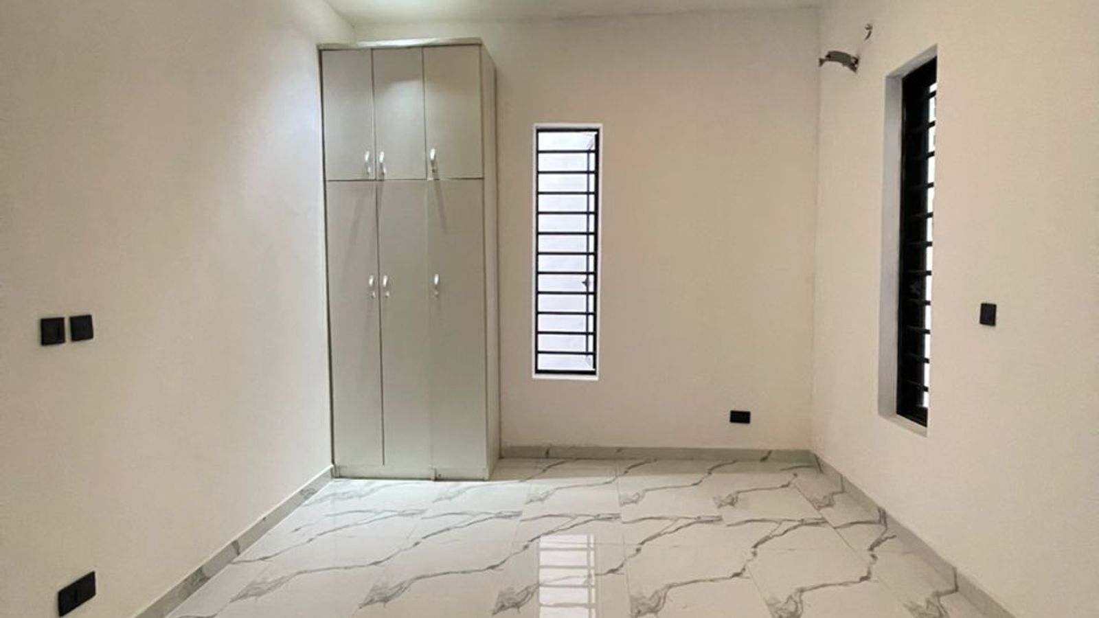 5 Bedroom Fully Detached Duplex