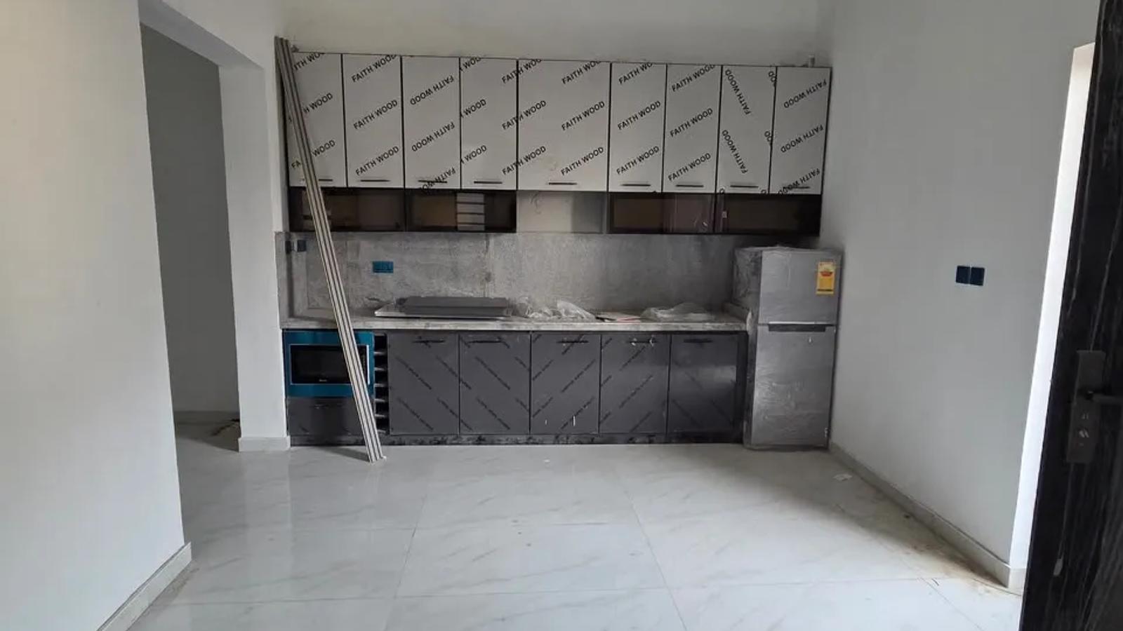 5 Bedroom Fully Detached Duplex