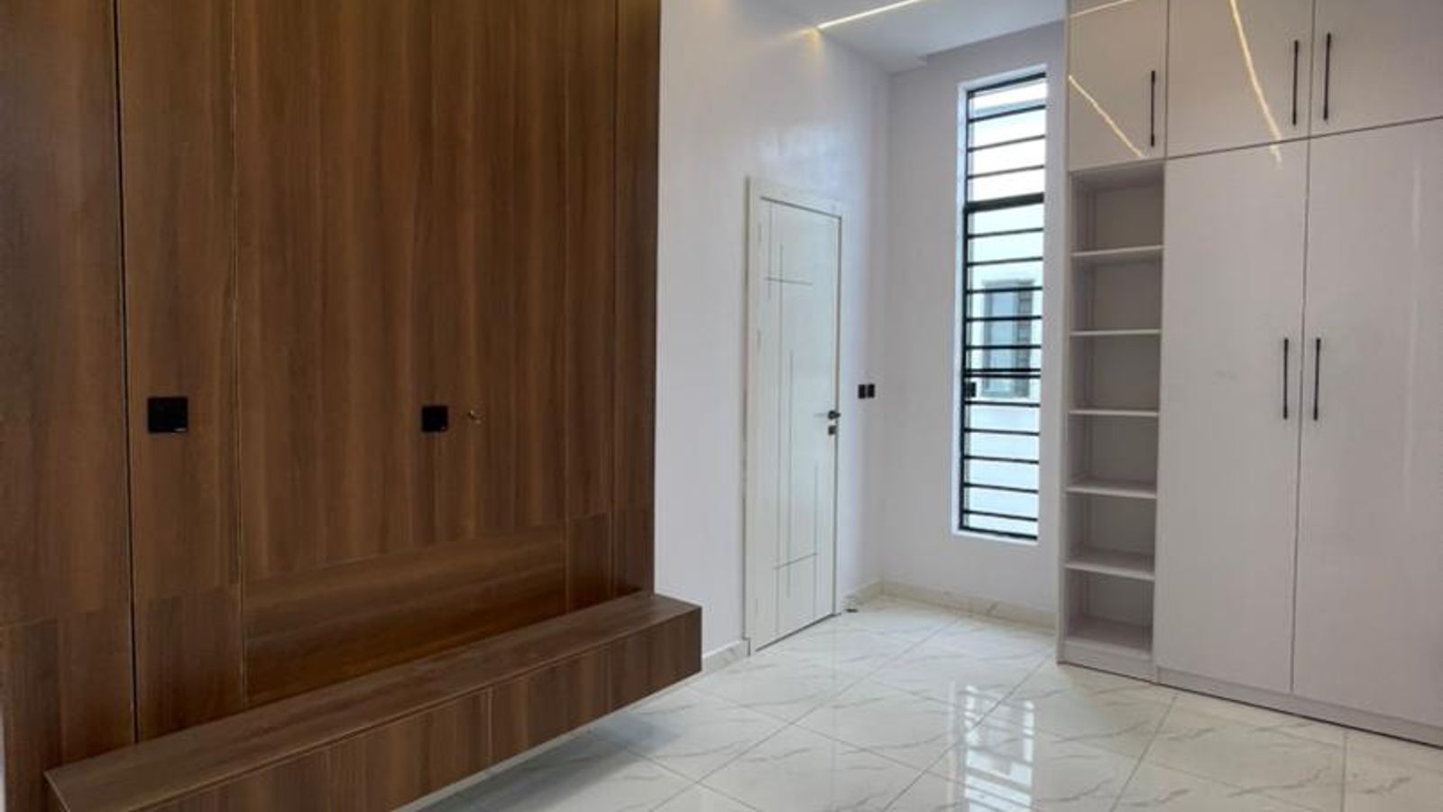 5 Bedroom Fully Detached Duplex
