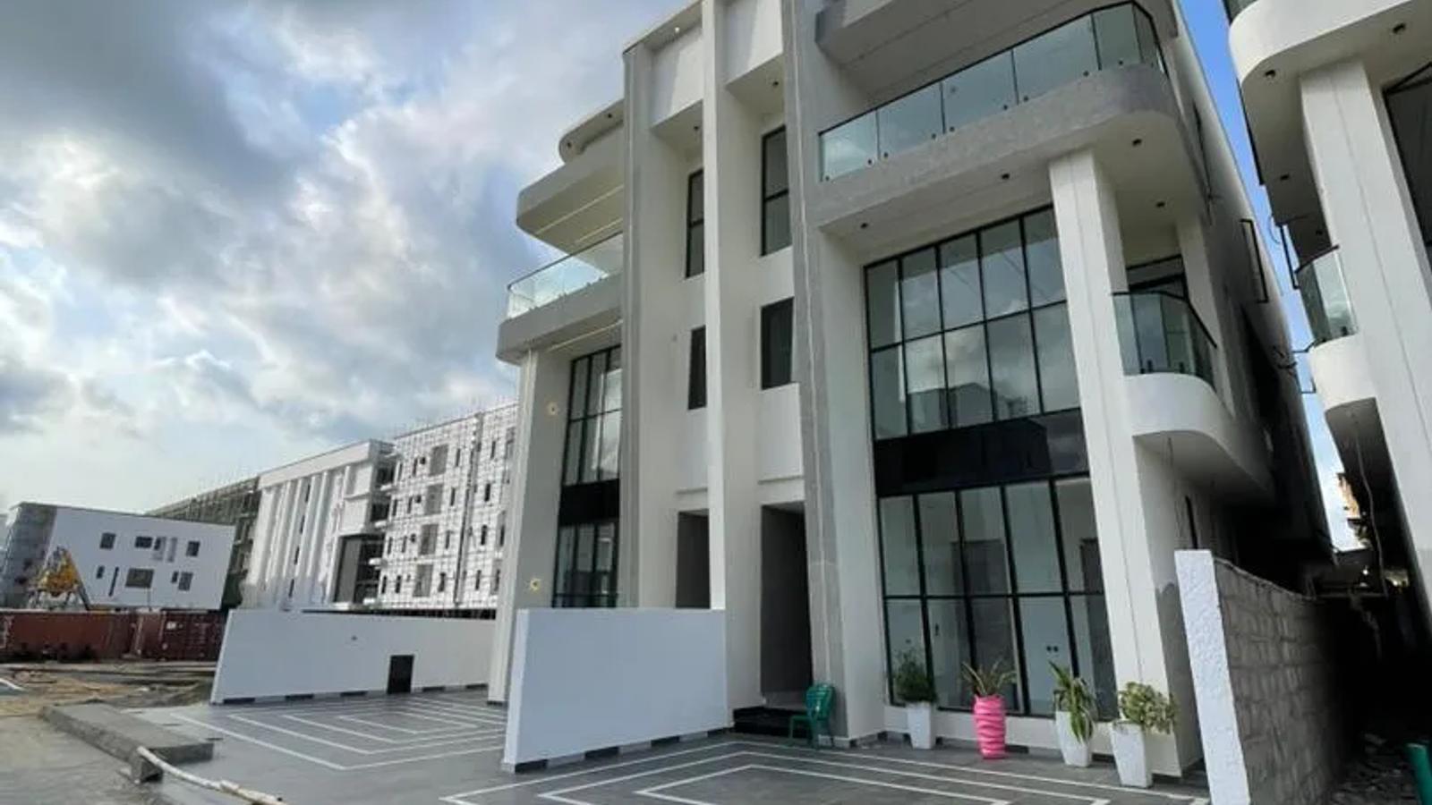 5 Bedroom Semi Detached Duplex