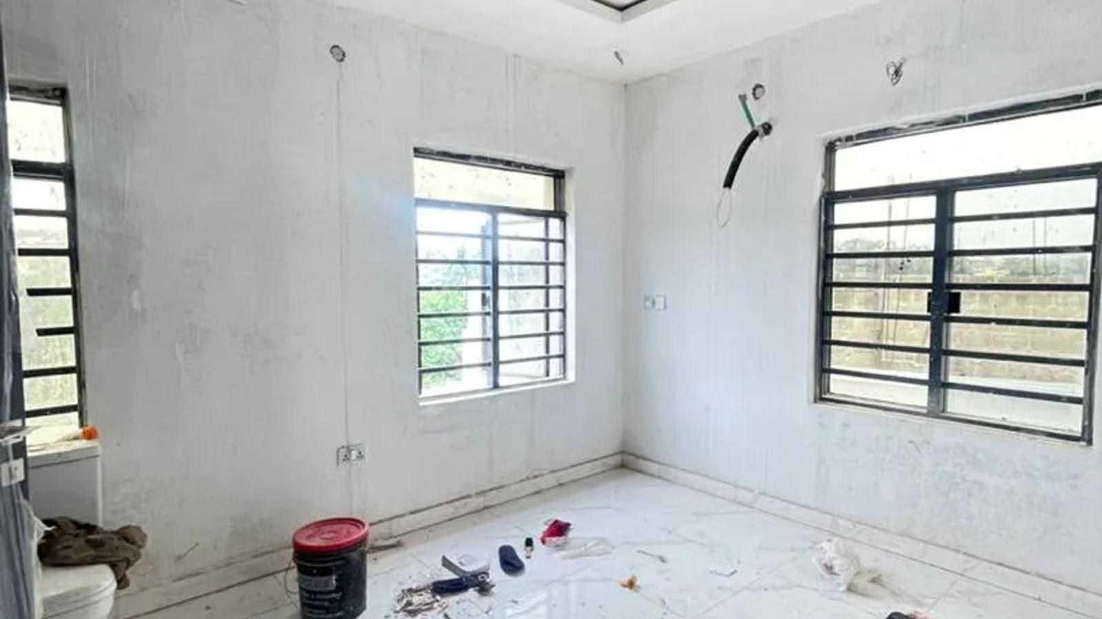 5 Bedroom Fully Detached Duplex