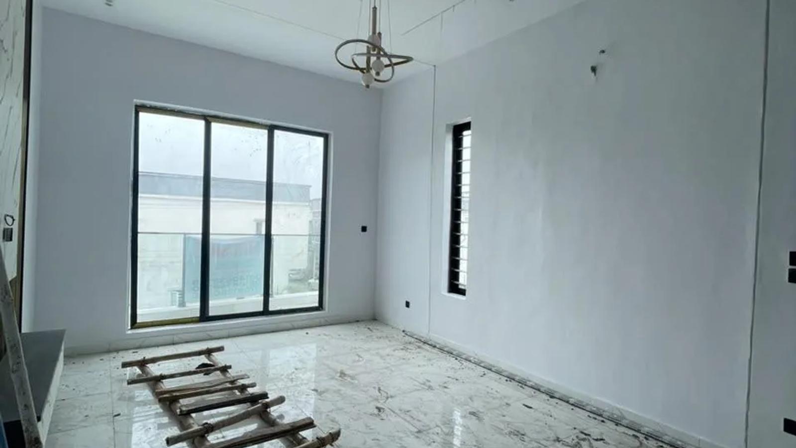 5 Bedroom Fully Detached Duplex