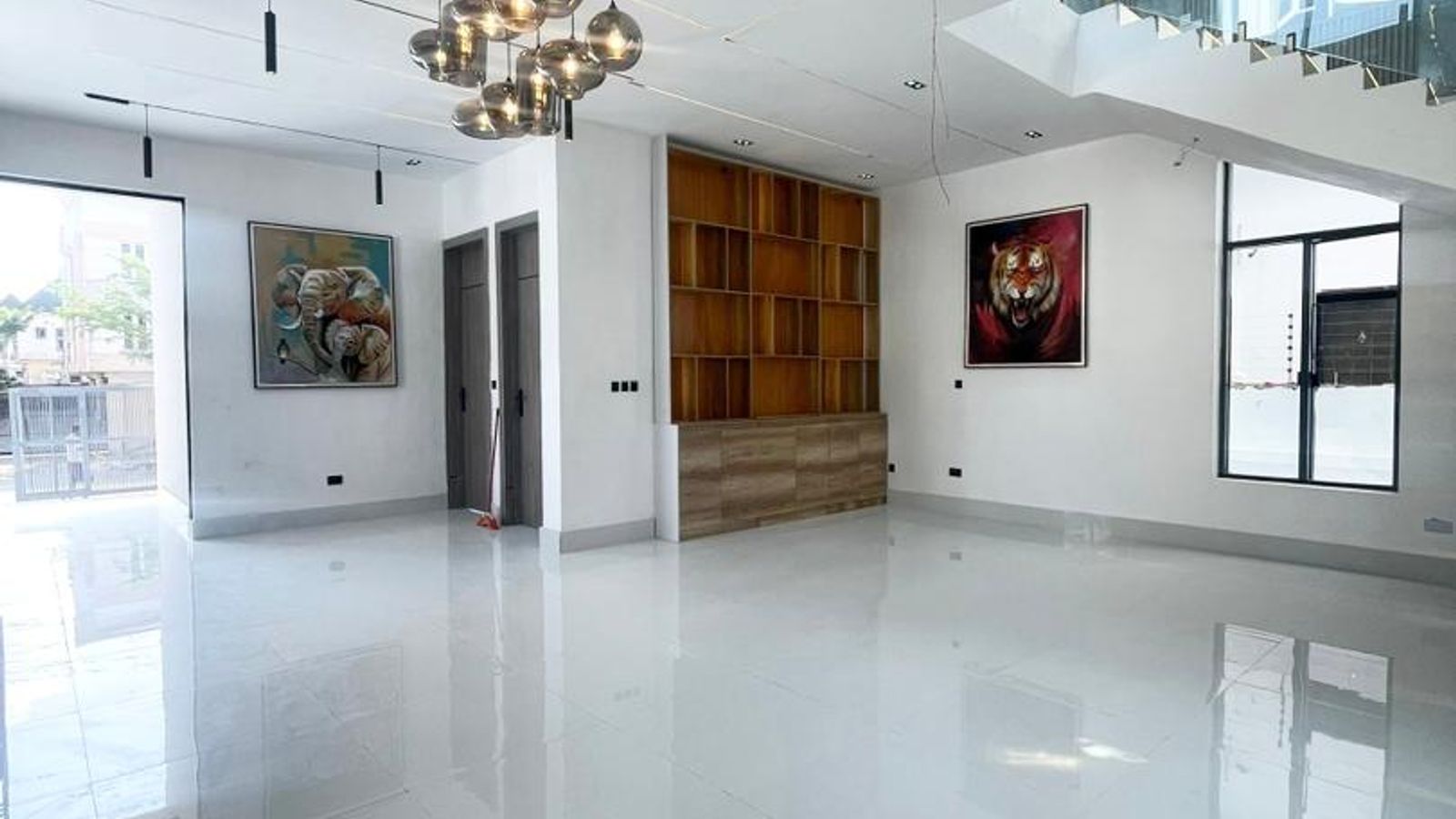 5 Bedroom Fully Detached Duplex