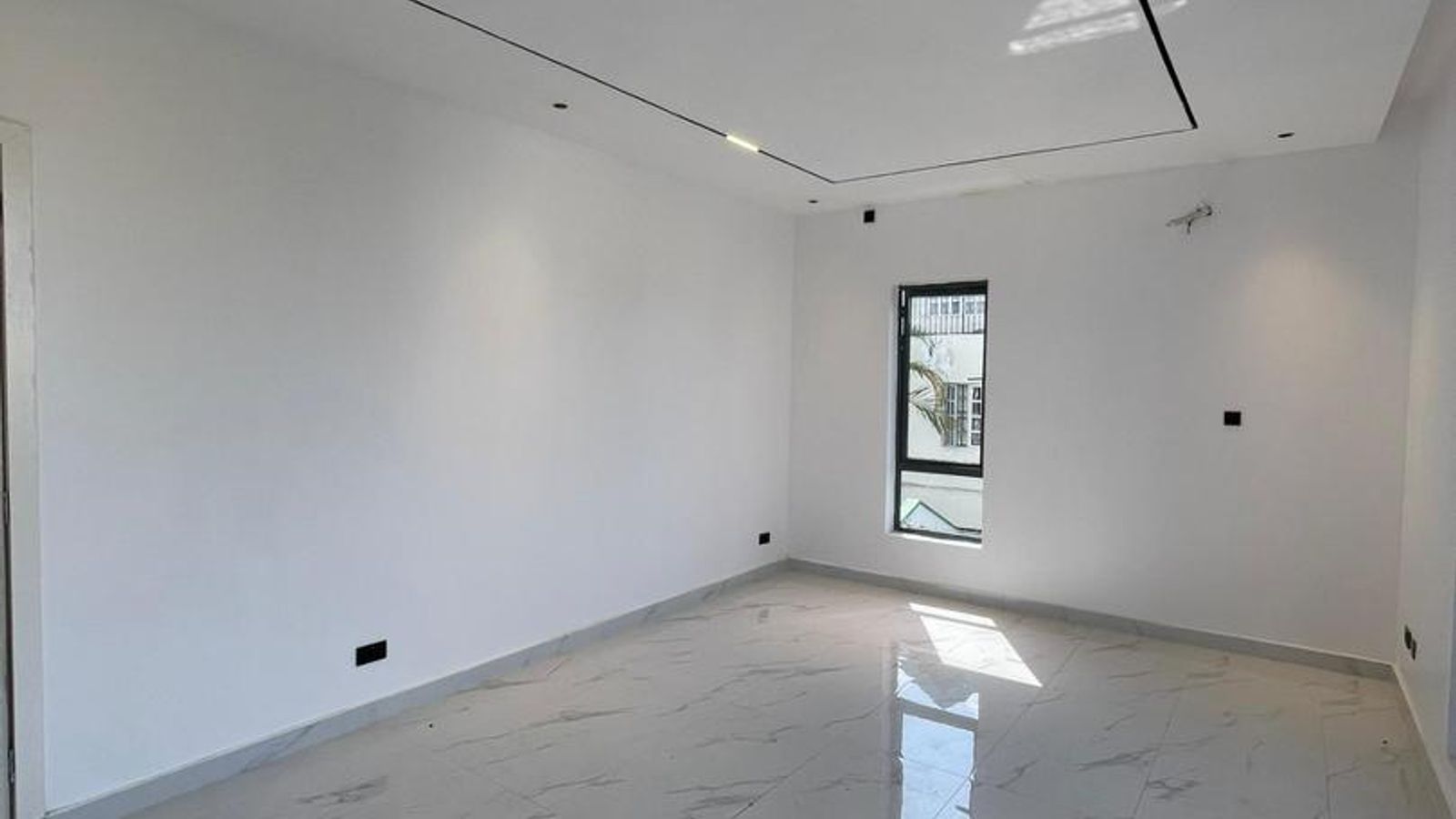 5 Bedroom Fully Detached Duplex