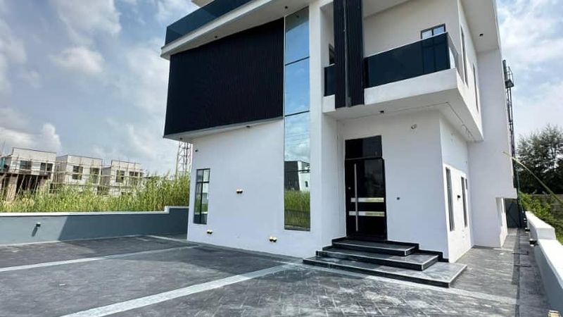 5 Bedroom Fully Detached Terrace Duplex