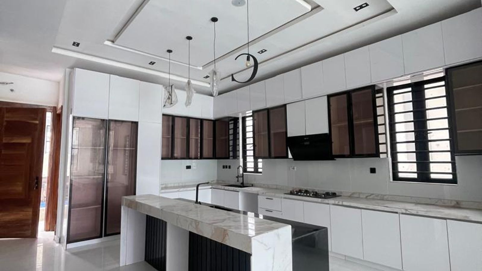 6 Bedroom Fully Detached Duplex