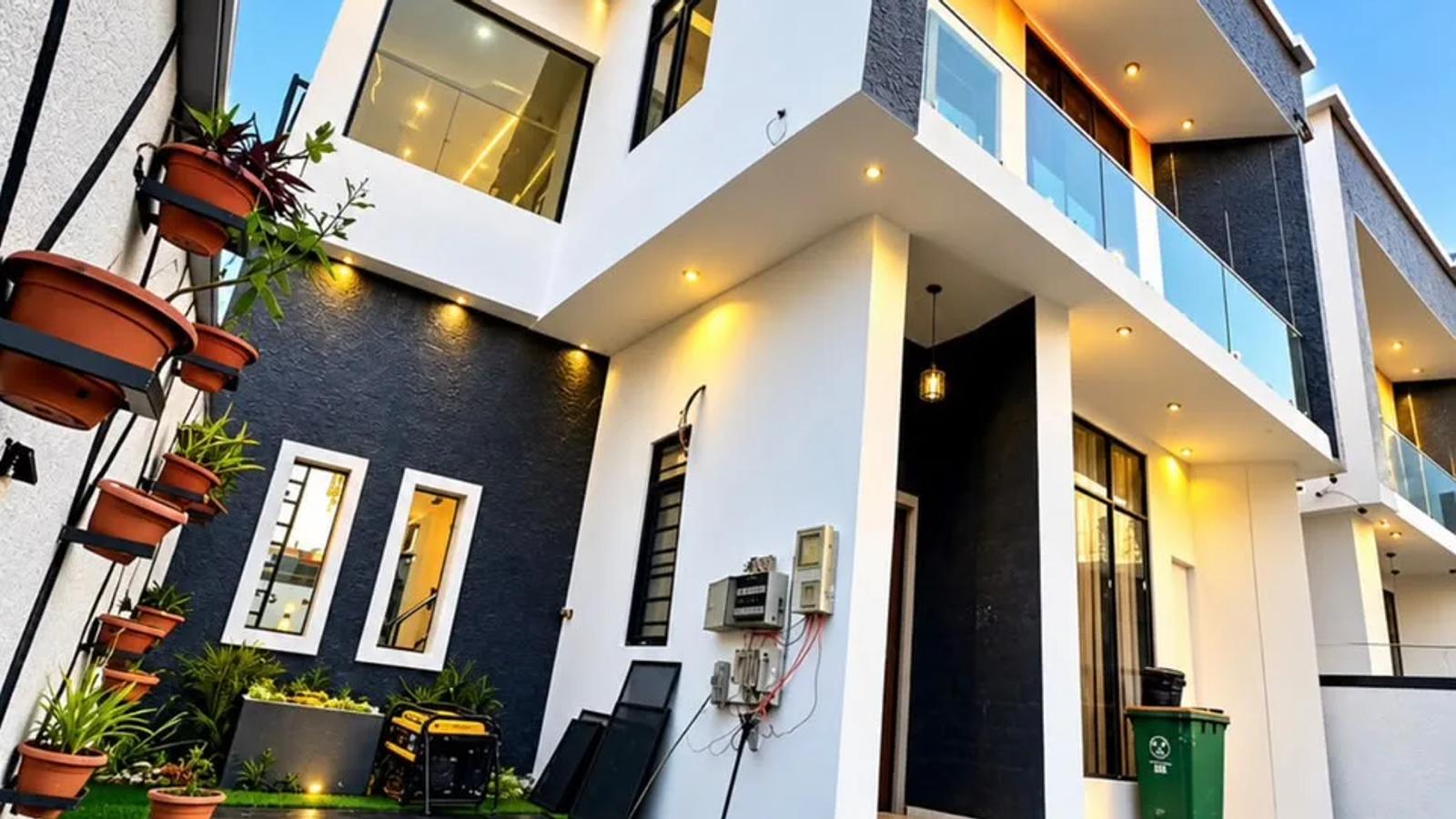 4 Bedroom Fully Detached Duplex