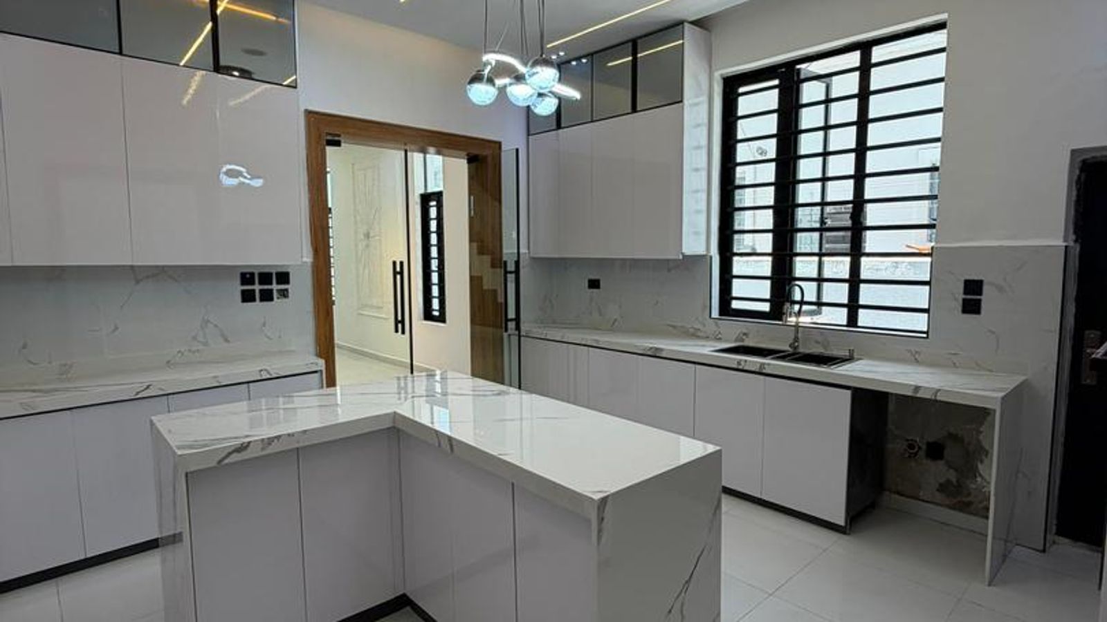 5 Bedroom Fully Detached Duplex