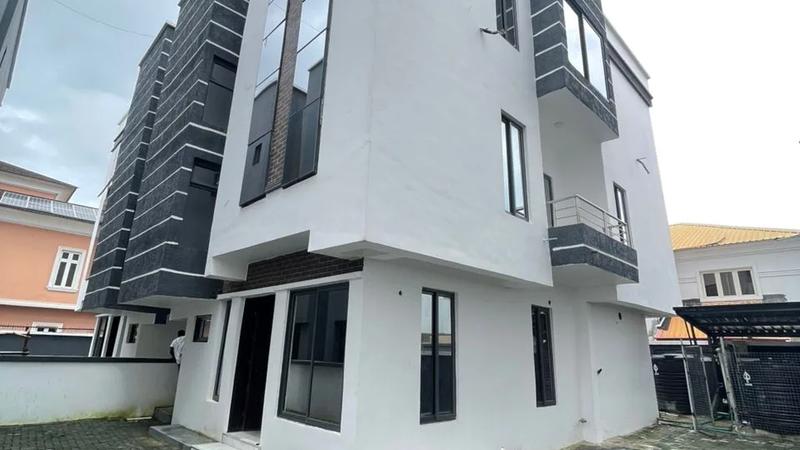 4 Bedroom Fully Detached Duplex