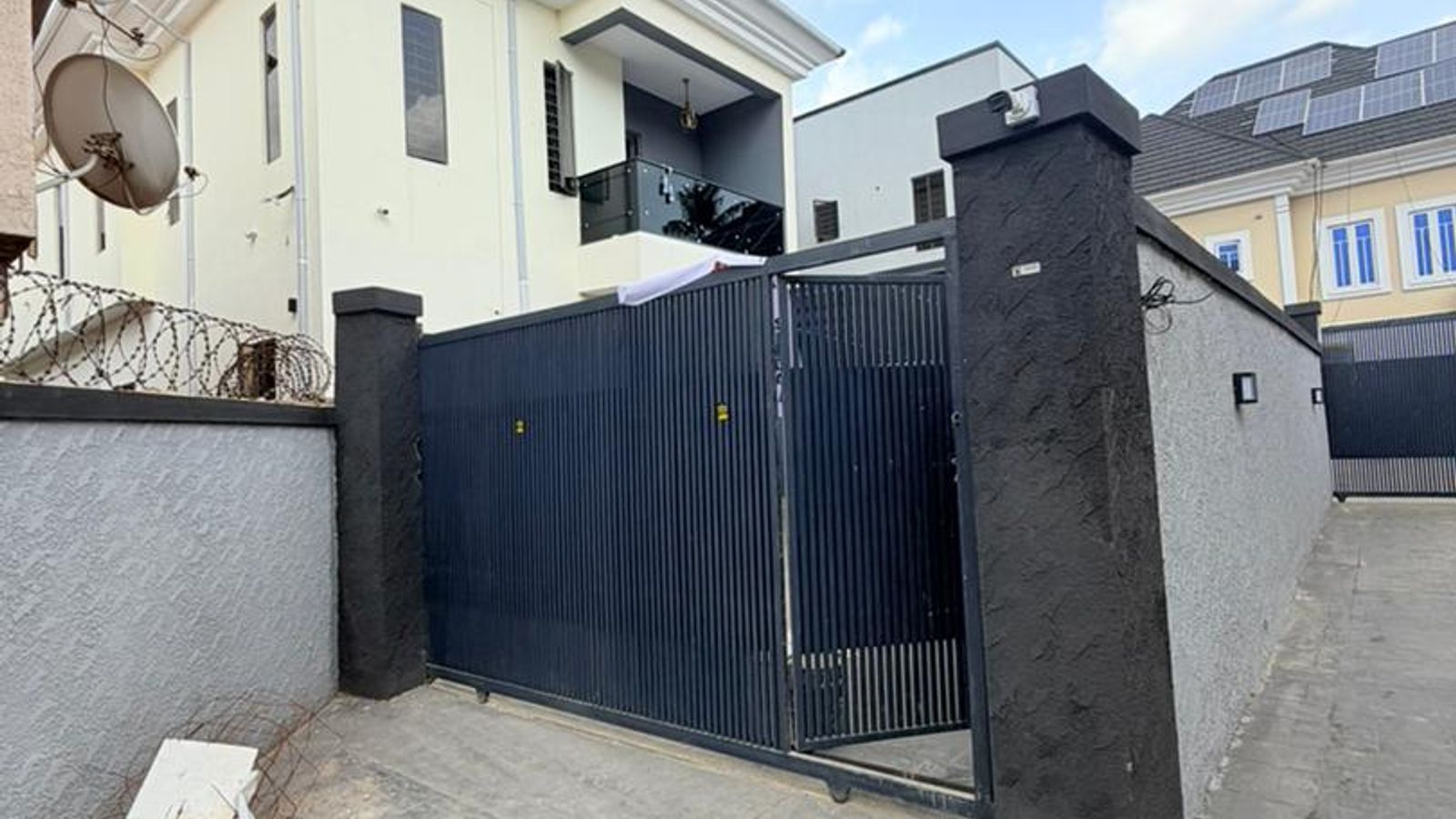 5 Bedroom Fully Detached Duplex