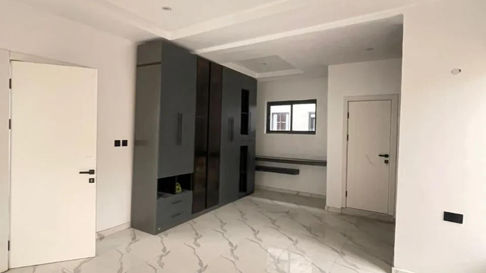 4 Bedroom Fully Detached Duplex
