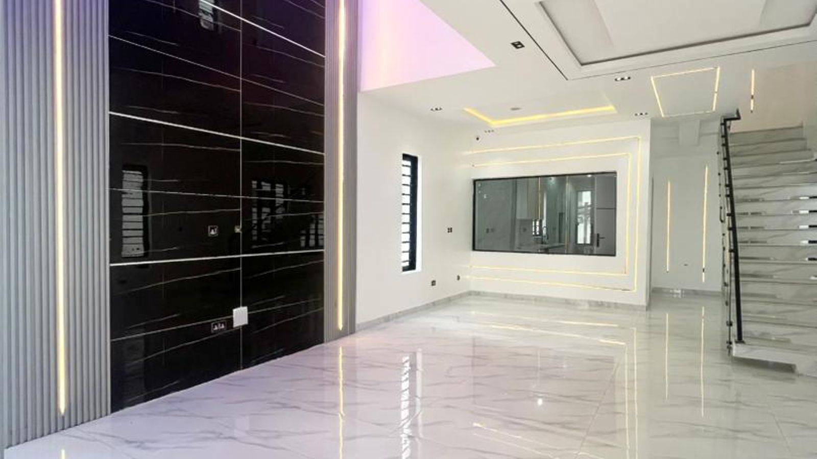 5 Bedroom Fully Detached Duplex