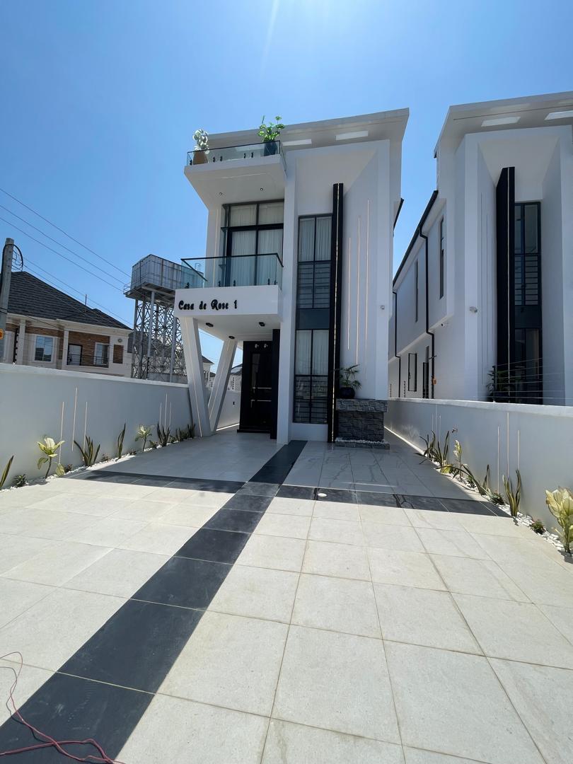 5 Bedroom Fully Detached Duplex