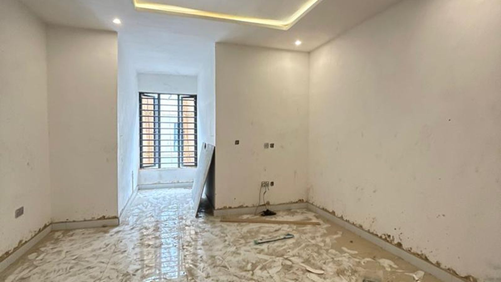 4 Bedroom Maisonettes