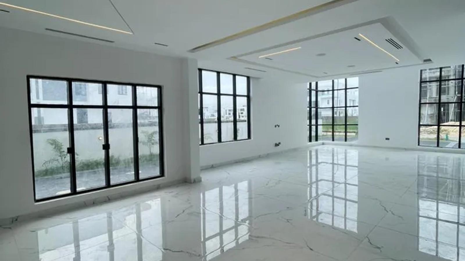 7 Bedroom Fully Detached Duplex