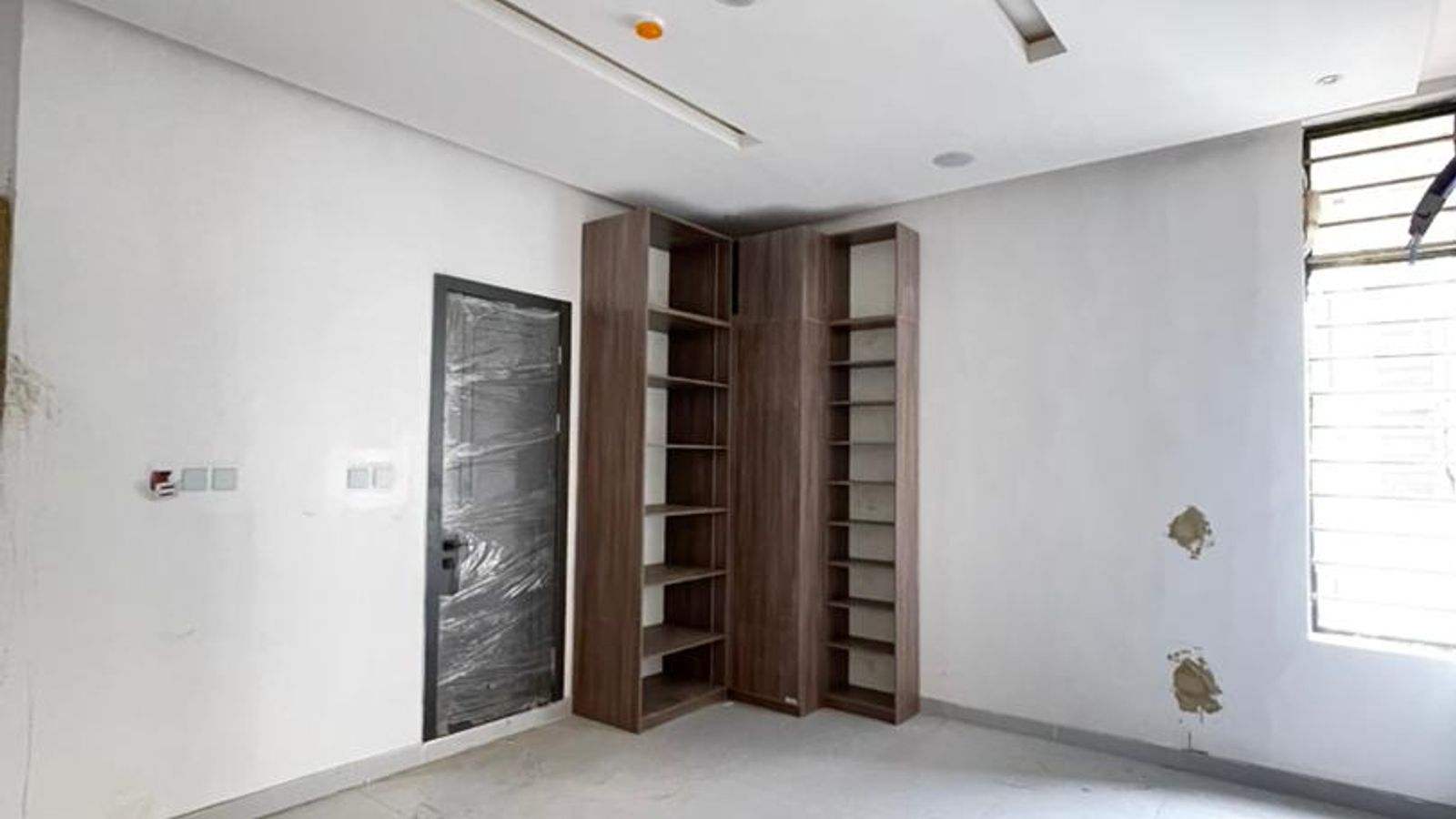 5 Bedroom Fully Detached Duplex