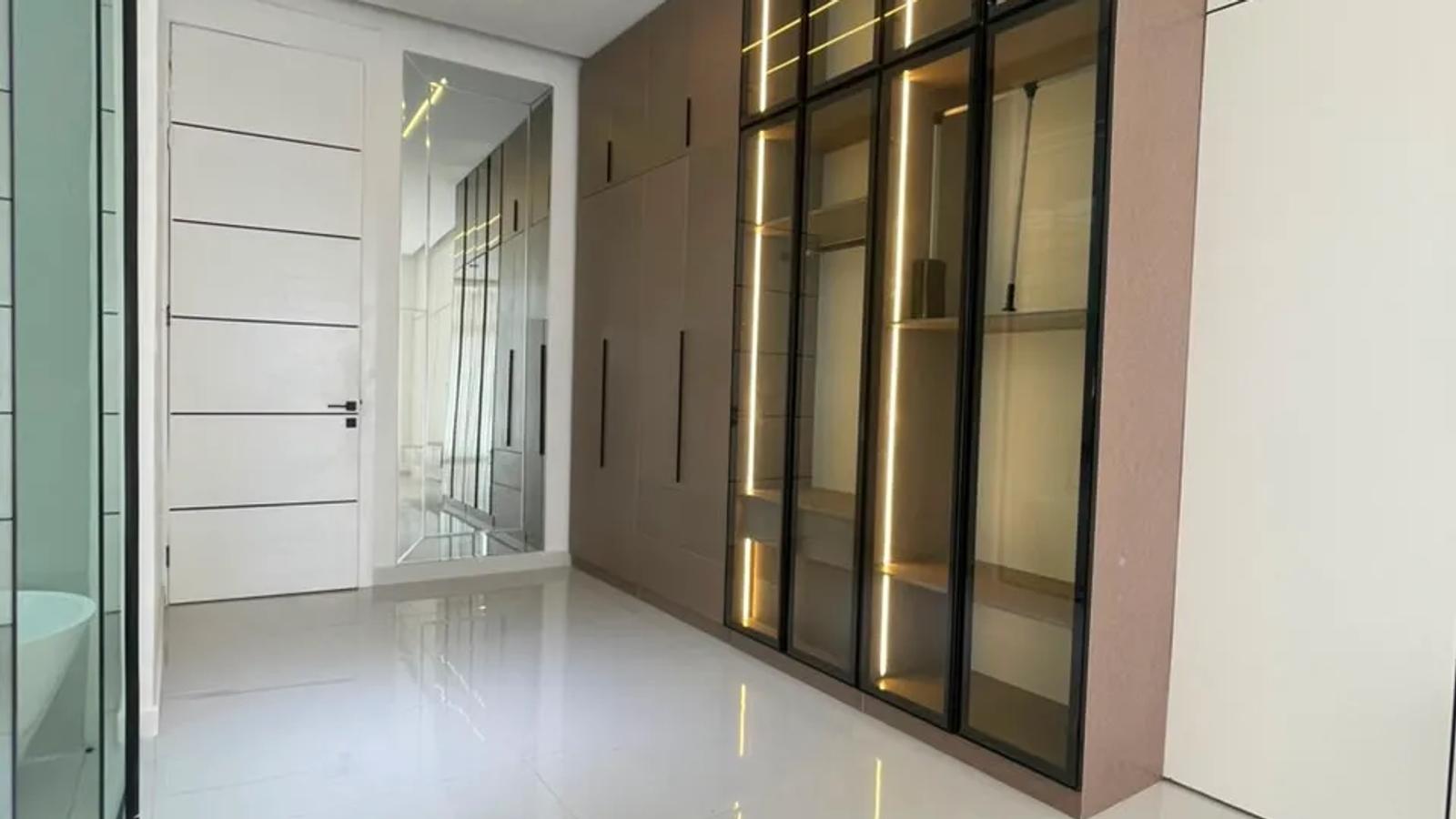 5 Bedroom Fully Detached Duplex