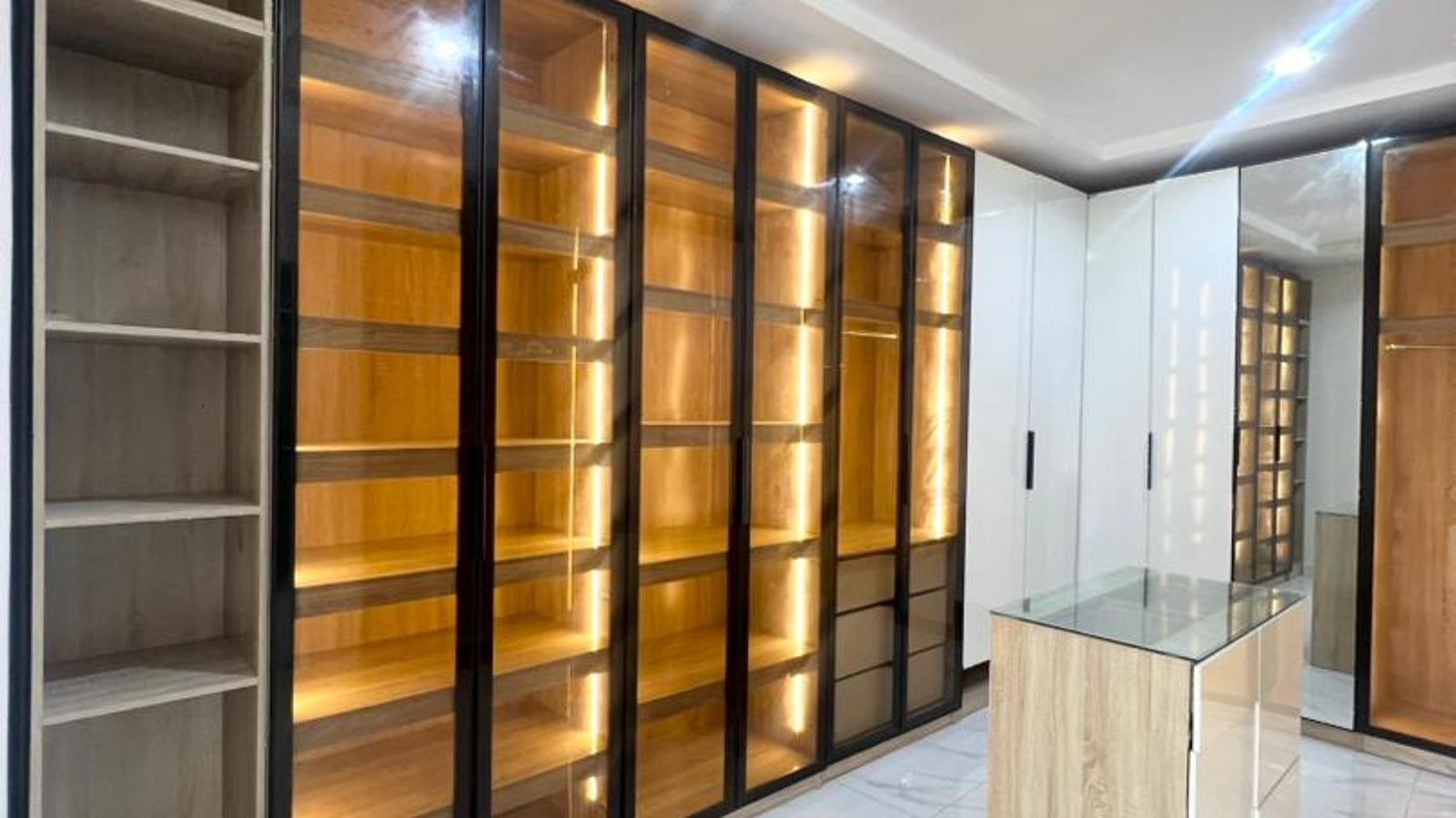 5 Bedroom Fully Detached Duplex