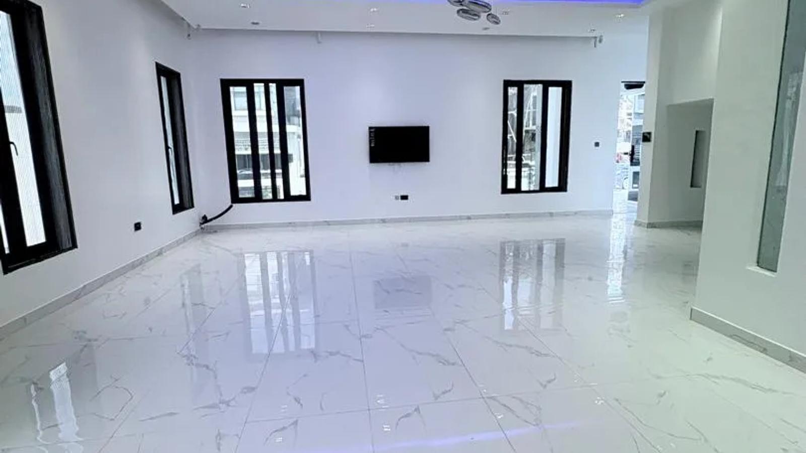7 Bedroom Fully Detached Duplex