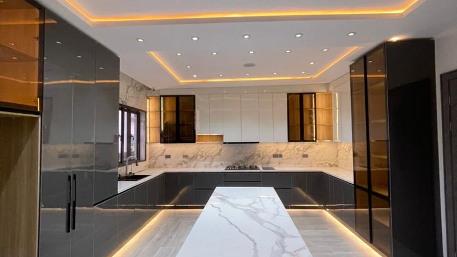 5 Bedroom Fully Detached Duplex
