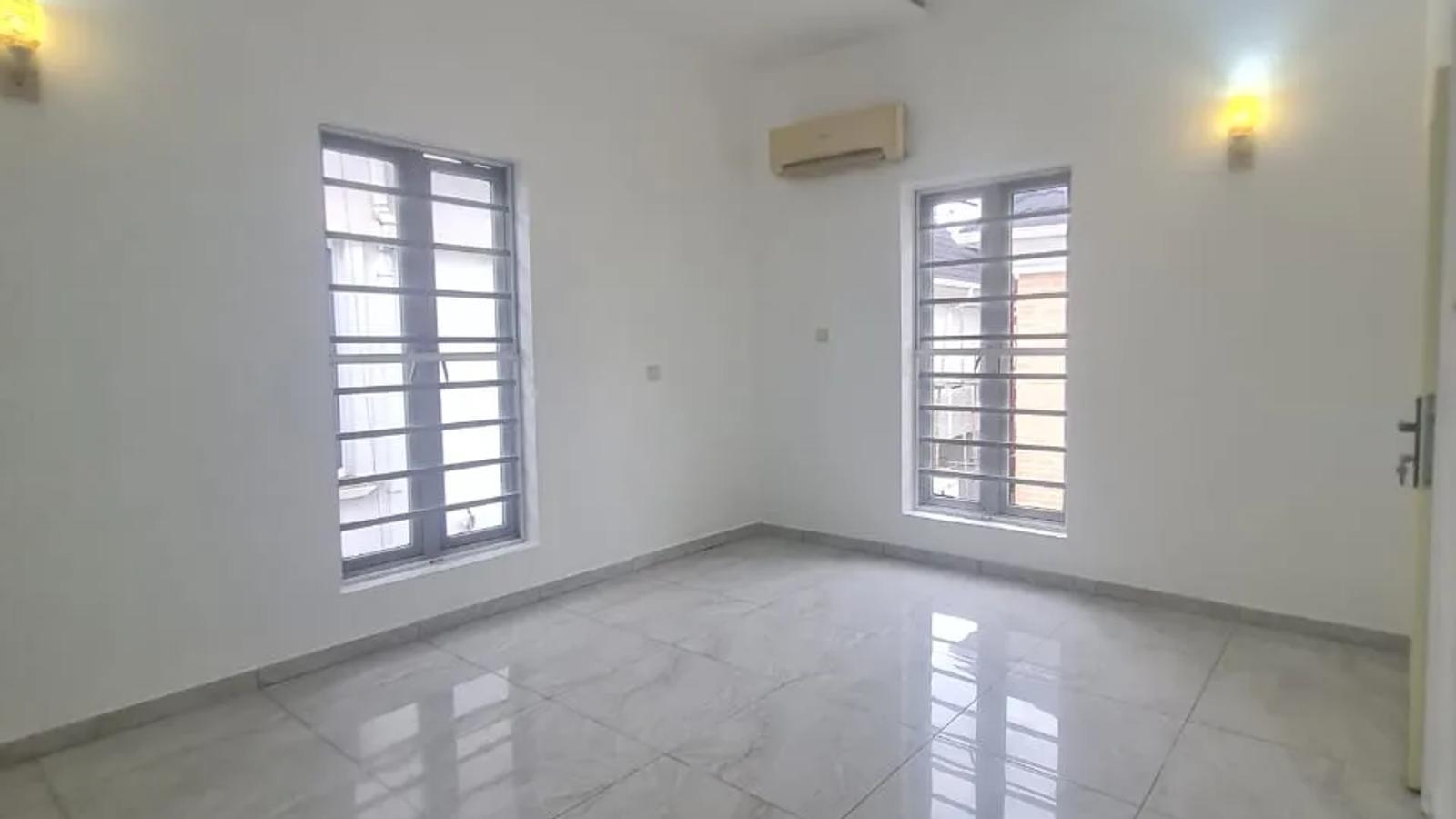 5 Bedroom Fully Detached Duplex