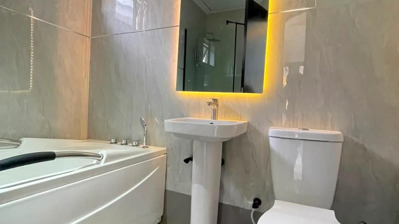 4 BEDROOM TERRACE WITH BQ
