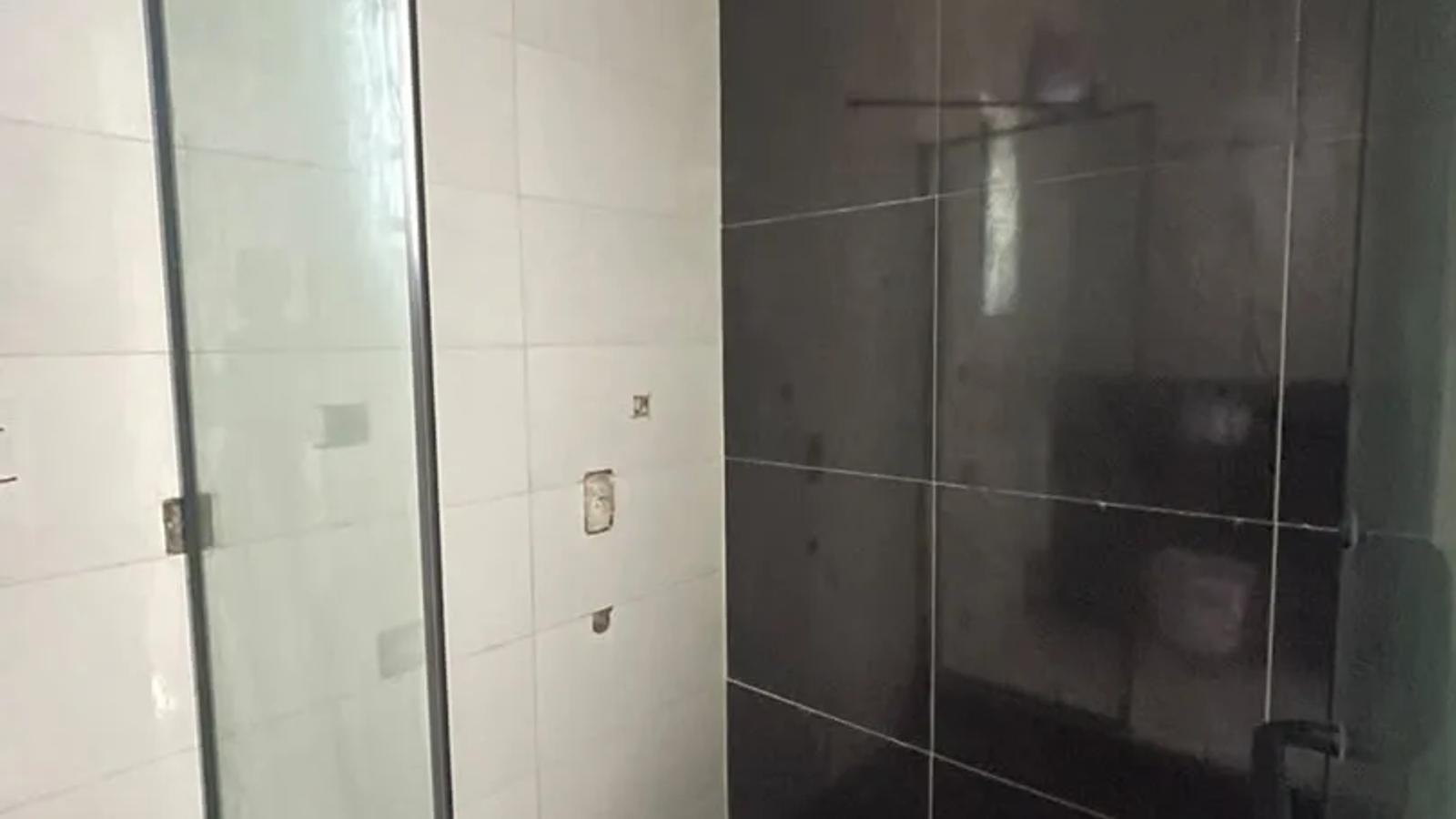4 BEDROOM FULLY DETACHED DUPLEX