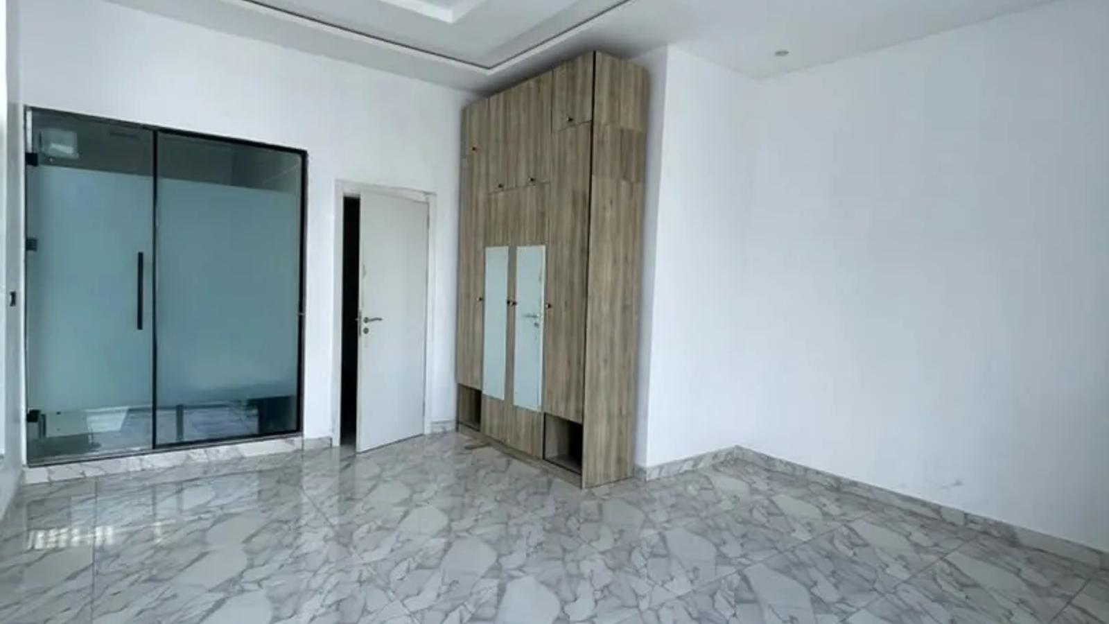 4 BEDROOM SEMI-DETACHED DUPLEX