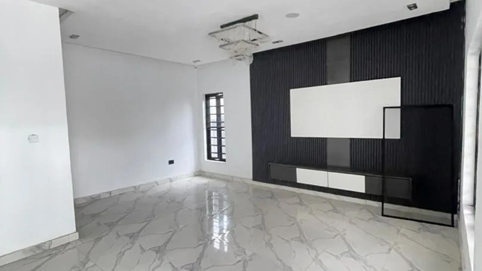 3 BEDROOM TERRACE DUPLEX WITH BQ