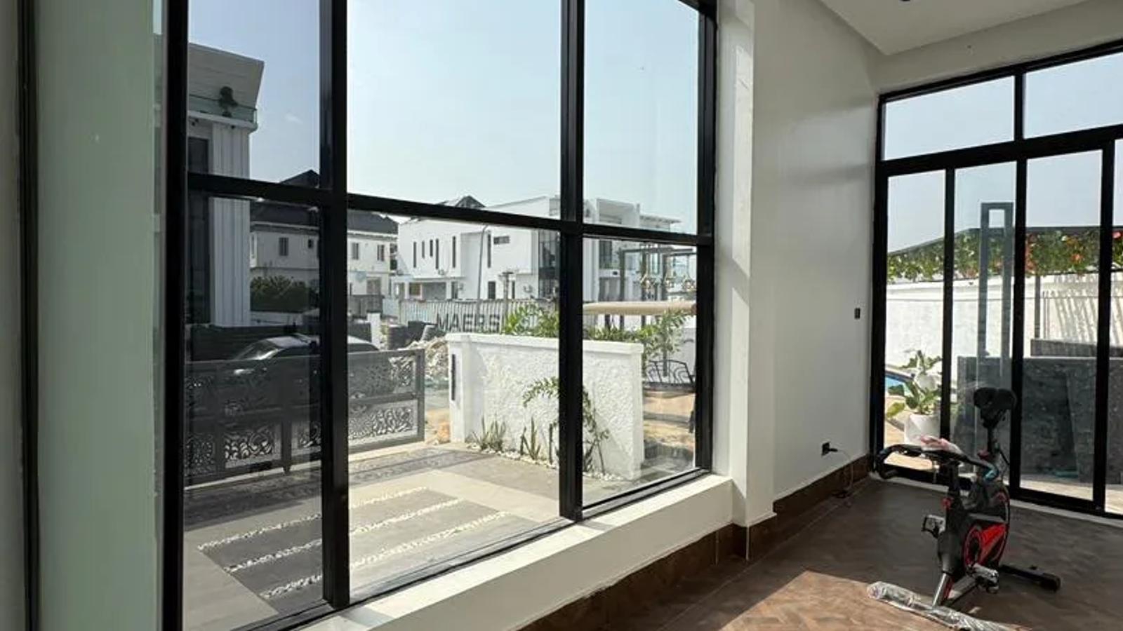5 Bedroom Fully Detached Duplex