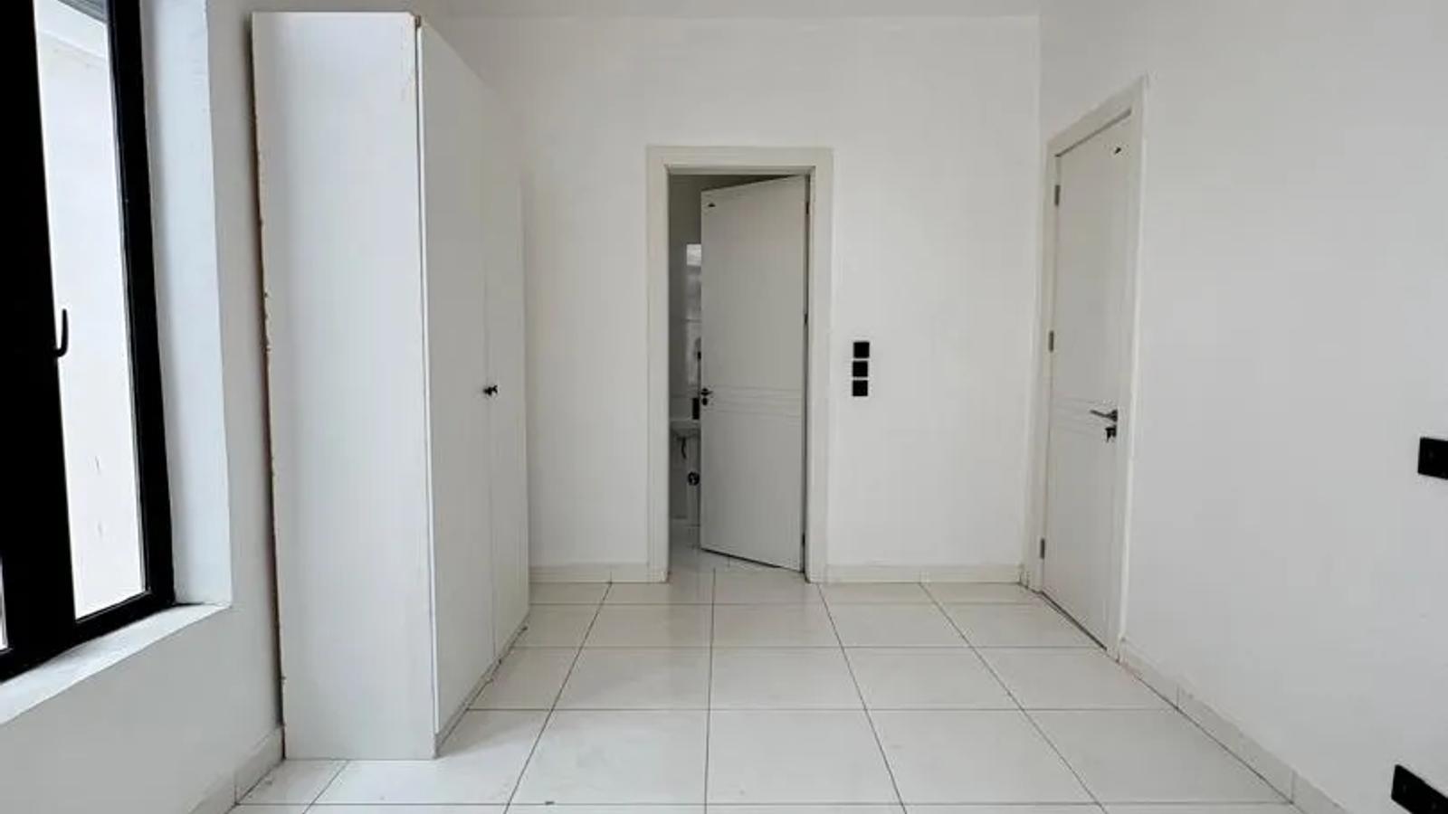 5 Bedroom Fully Detached Duplex