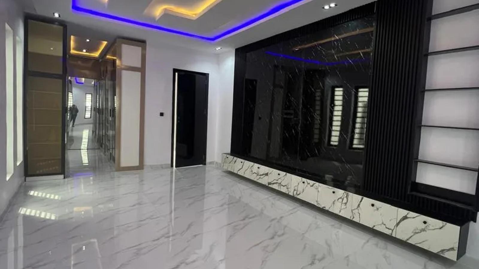 5 Bedroom Fully Detached Duplex