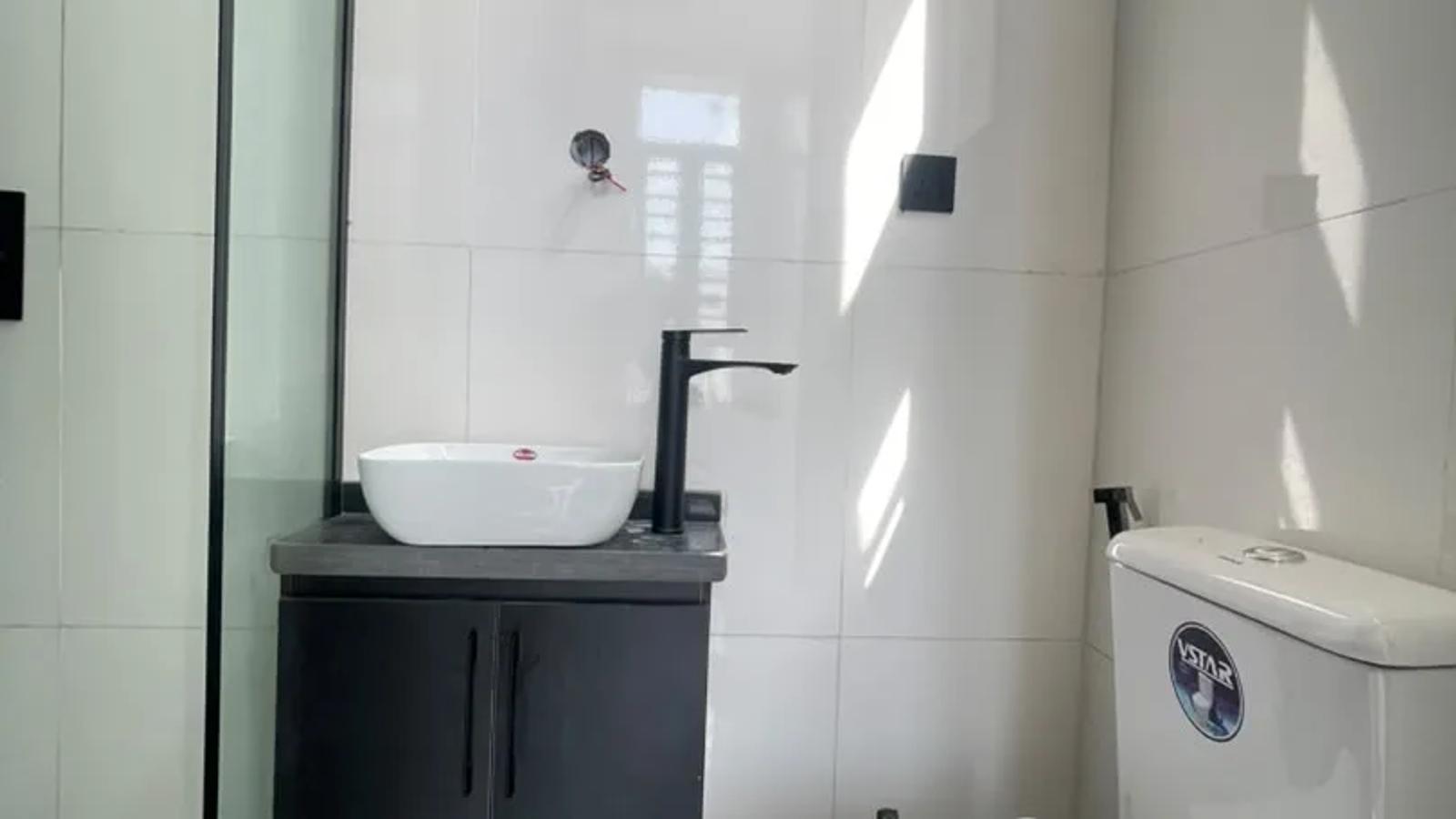 4 BEDROOM FULLY-DETACHED DUPLEX WITH BQ