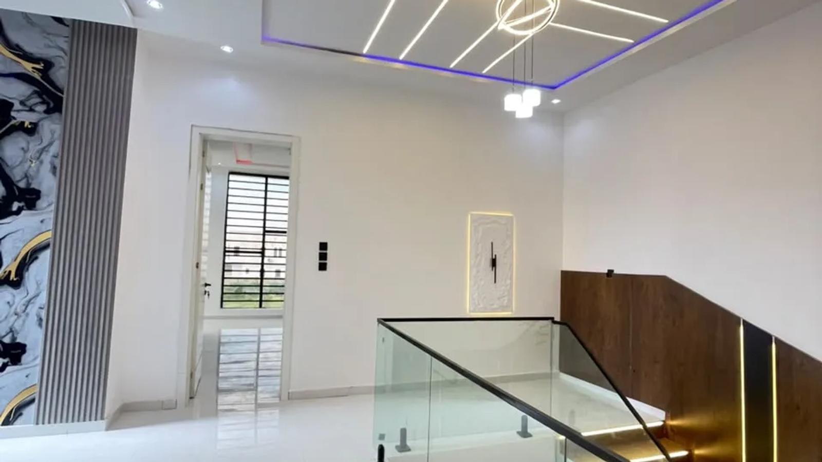 5 Bedroom Fully Detached Duplex