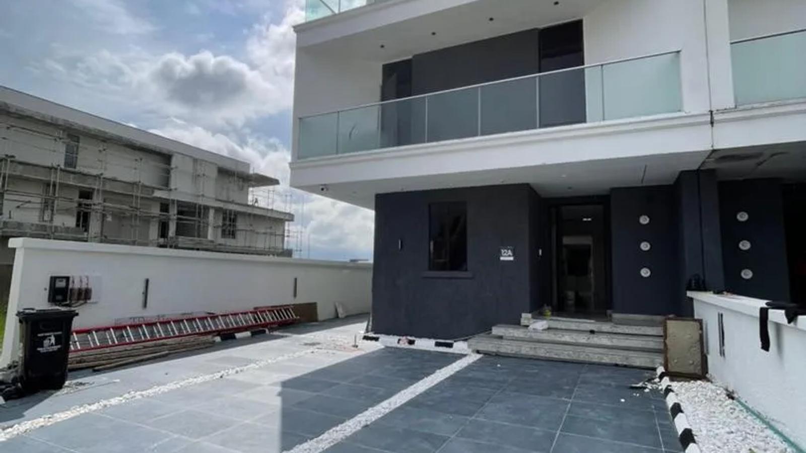 5 Bedroom Semi-Detached Duplex