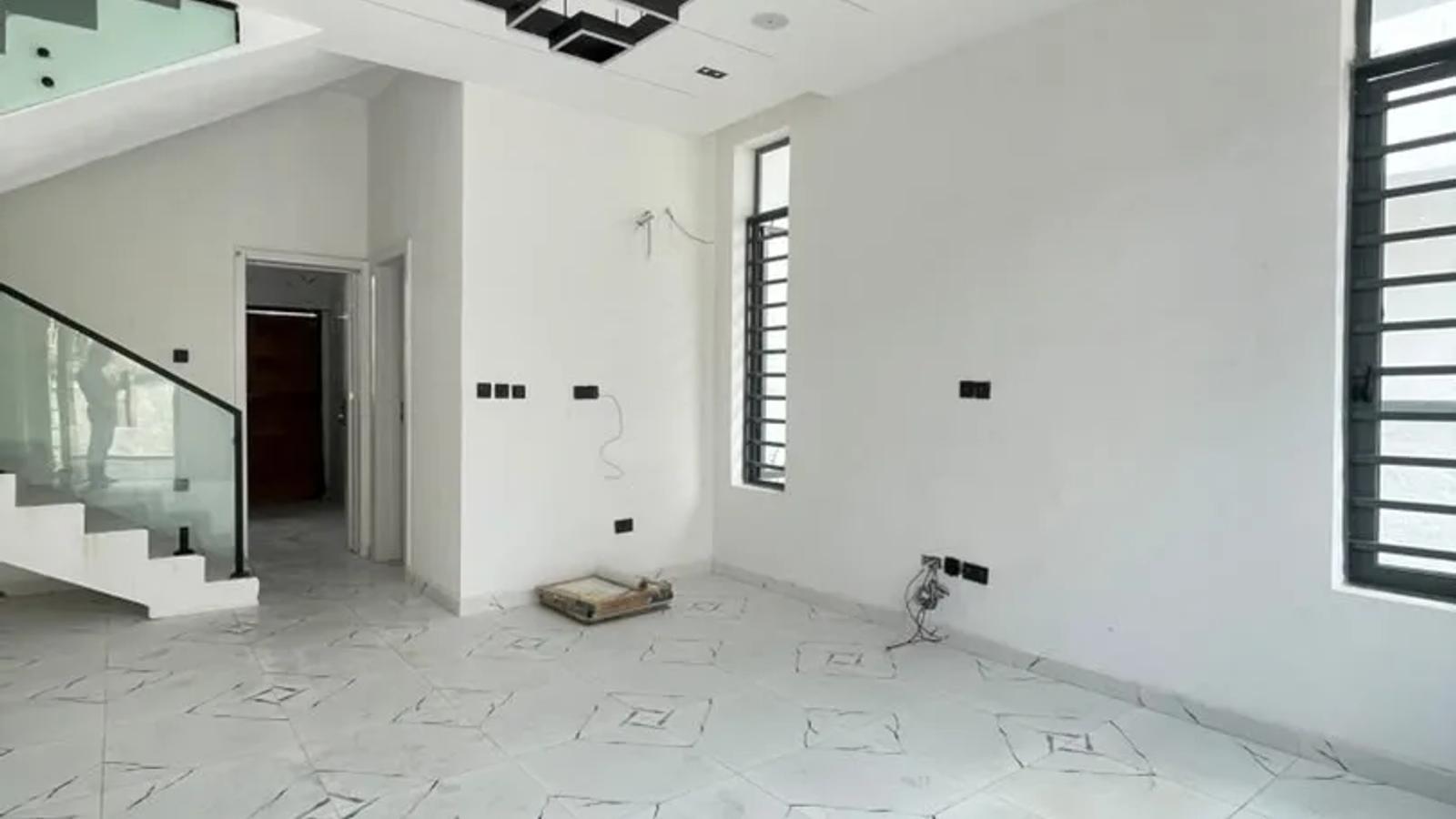 4 BEDROOM SEMI-DETACHED DUPLEX WITH BQ