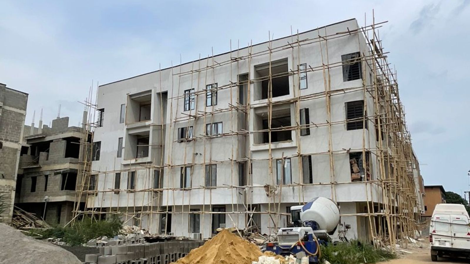 4 Bedroom Maisonette