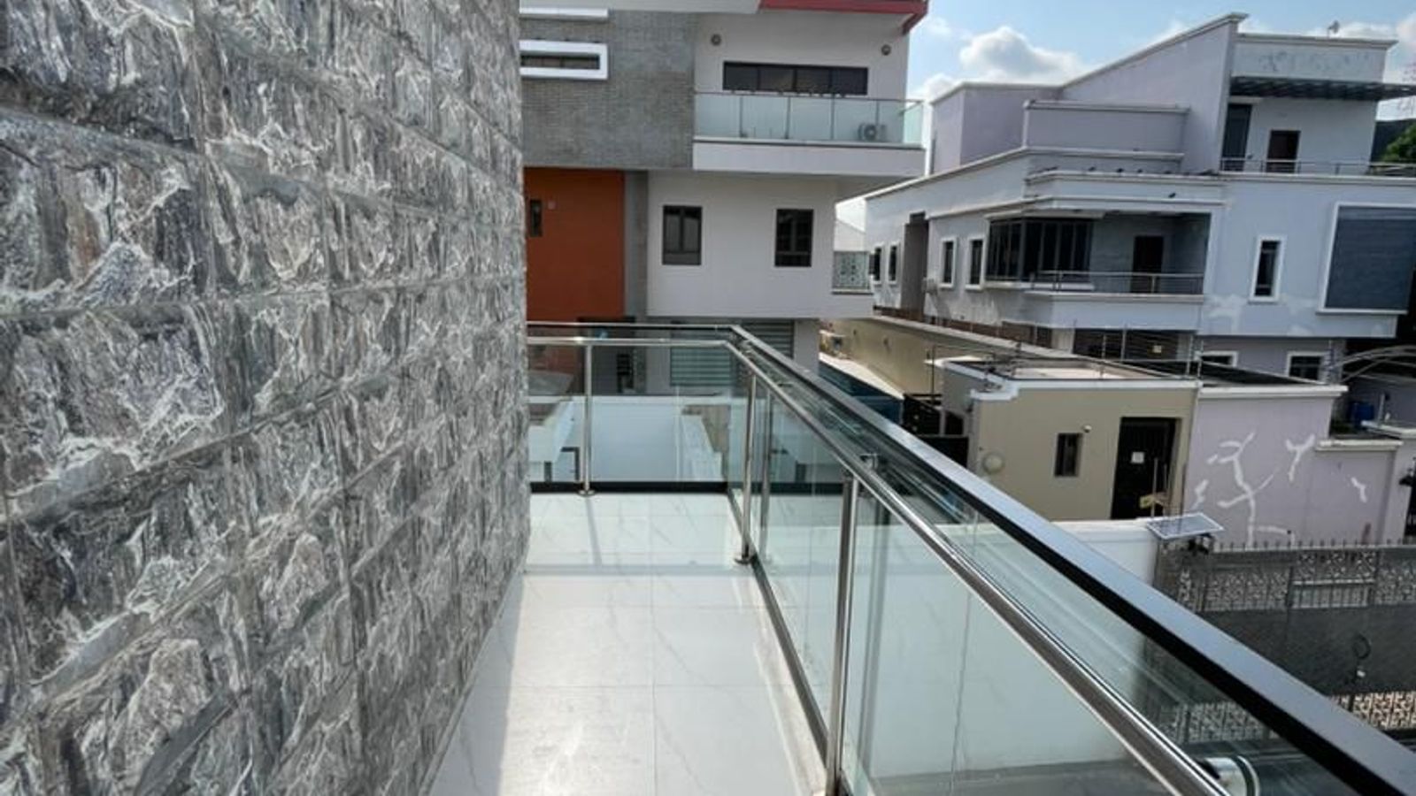 5 Bedroom Fully Detached Duplex